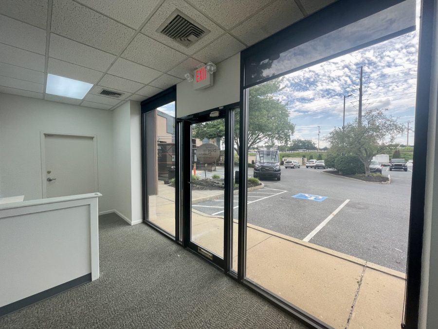 Commercial Office with Large Windows facing Harrisburg Pike!
